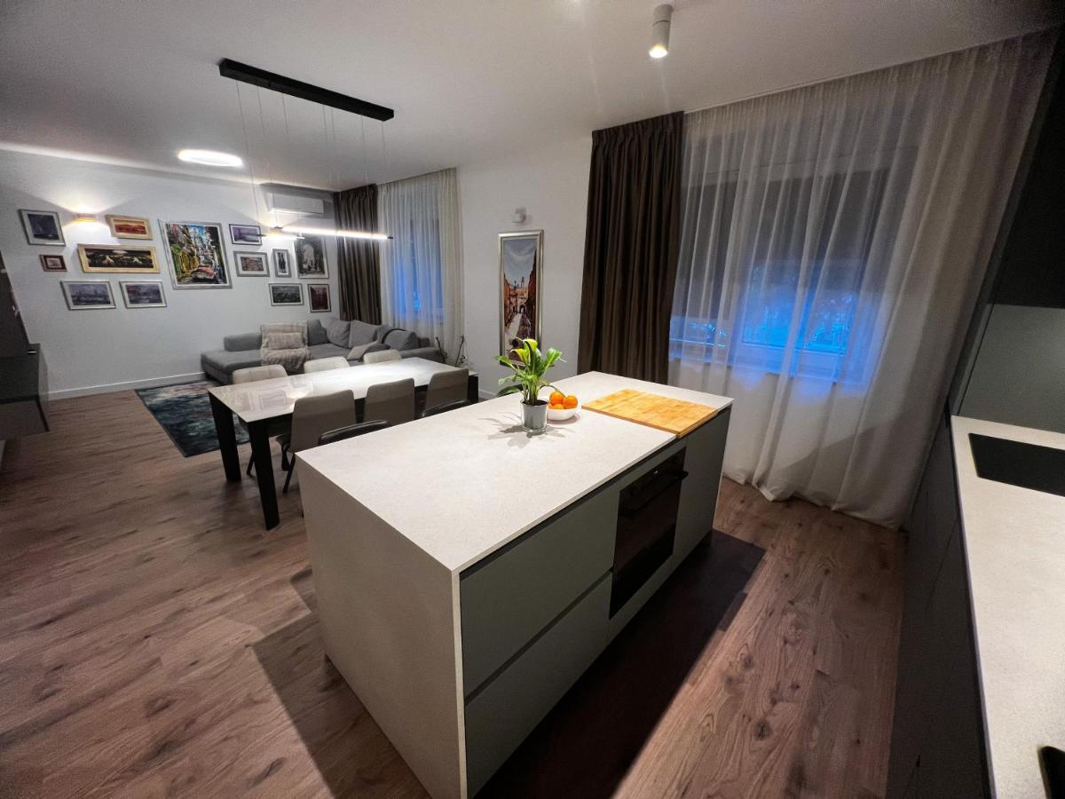 Luxury Home Beach Apartament In Split, Croatia Bagian luar foto